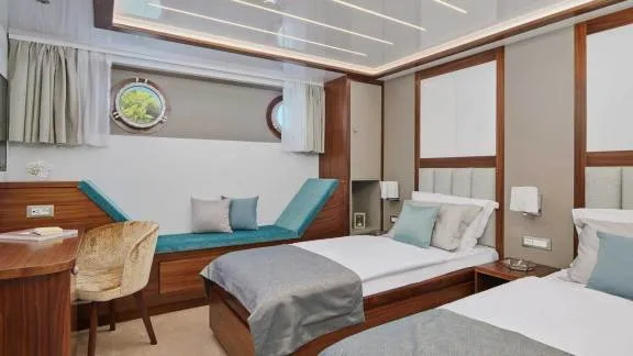 Image of Corsario yacht #43