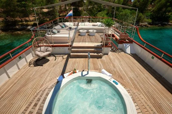 Image of Corsario yacht #15