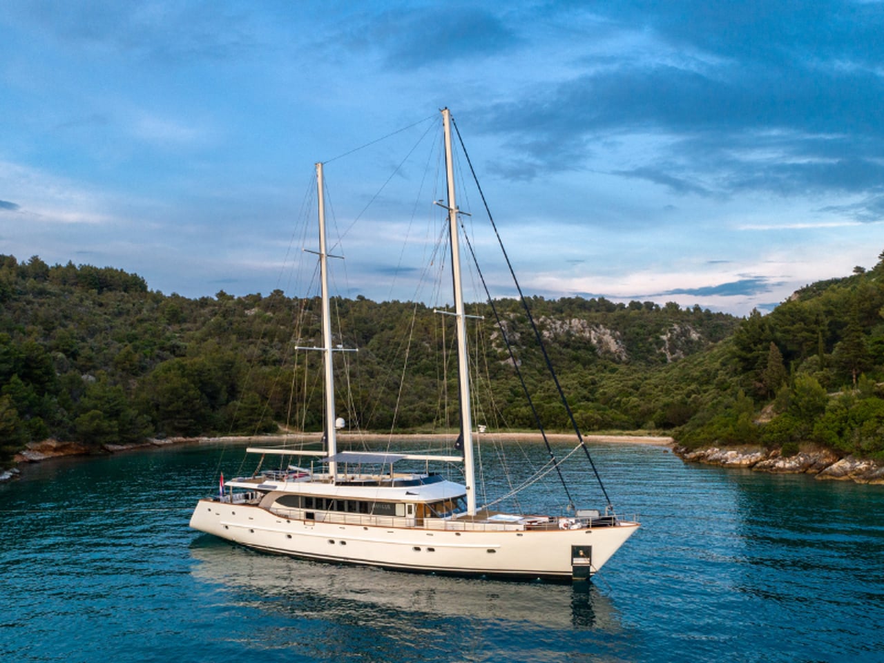 Yacht Video