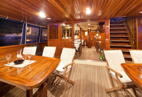 TAJNA MORA Aft Deck