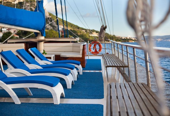 TAJNA MORA Flybridge