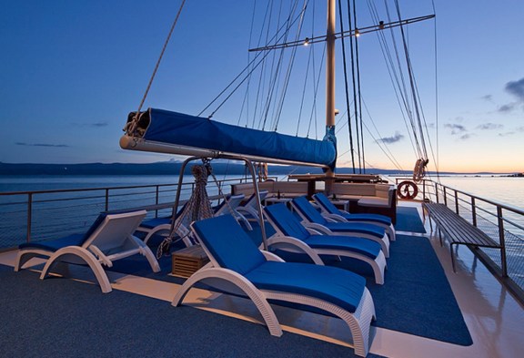 TAJNA MORA Flybridge