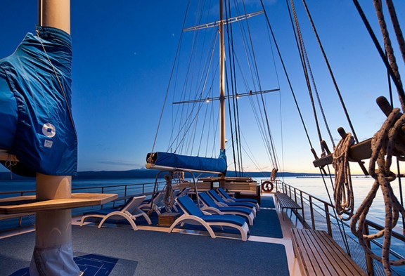 TAJNA MORA Flybridge