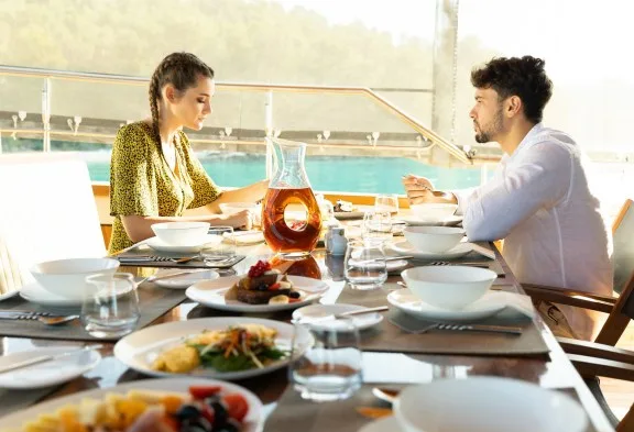 GALLANT Aft Deck Dining