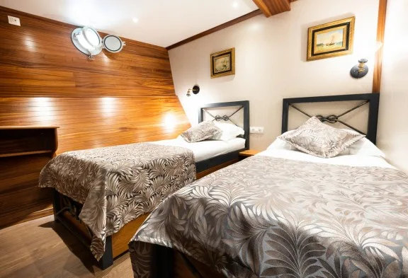 GALLANT Twin Cabin