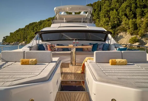 HIDEAWAY Foredeck Sunpads