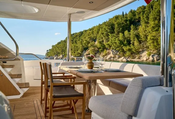 HIDEAWAY Aft Deck