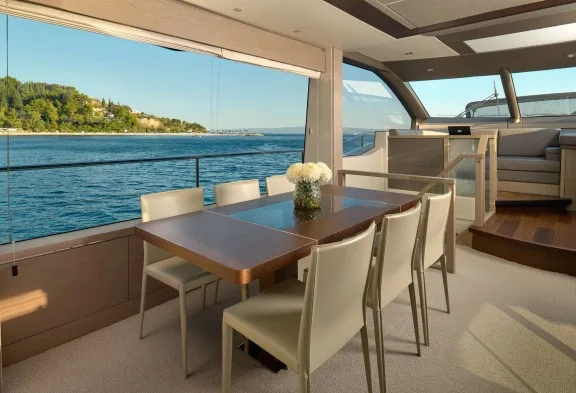HIDEAWAY Interior Dining