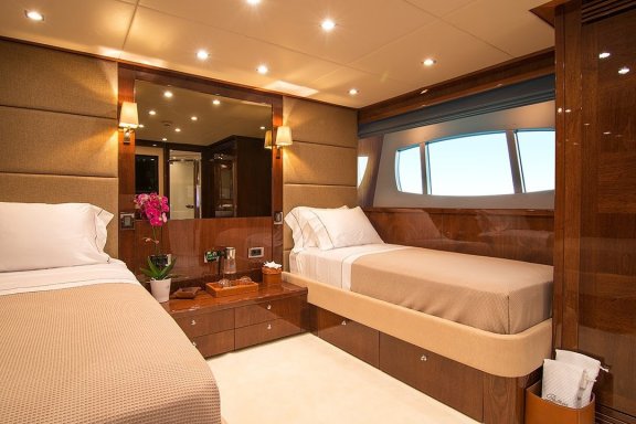 Image of PATHOS yacht #37