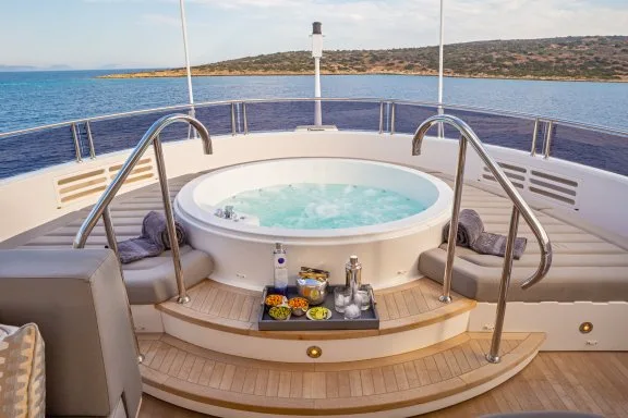 Image of AQUA LIBRA yacht #6