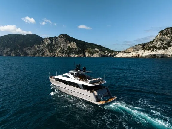 Image of Akira yacht #2