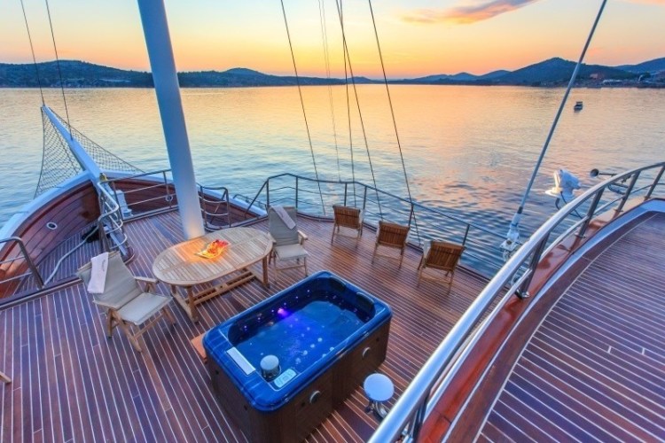 The 41m Yacht CESARICA