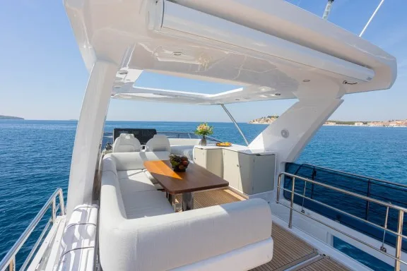 Flybridge