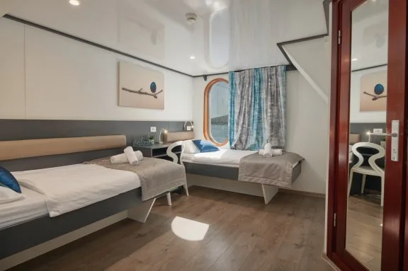 Twin Cabin