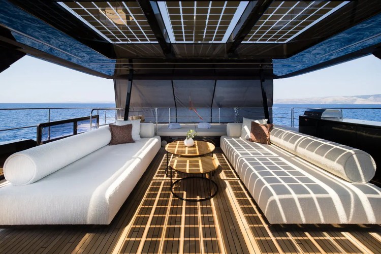 Sun Deck Lounge