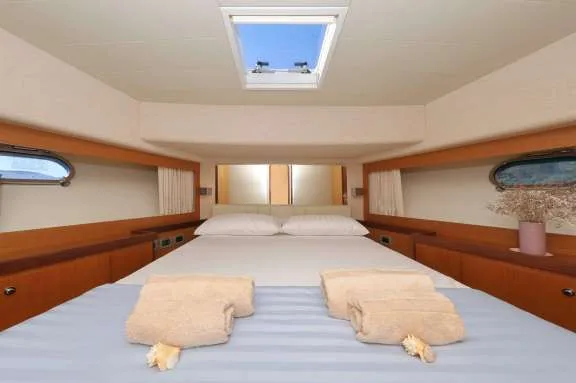 Double Cabin