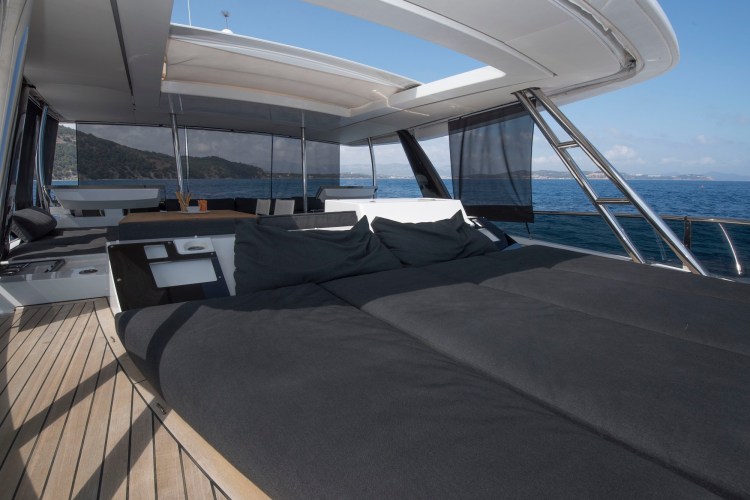 Flybridge Sunbathing Area