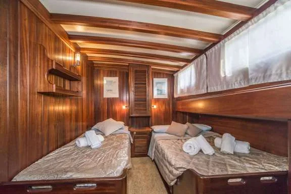 Twin Cabin