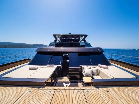 Superyacht AMBER ONE
