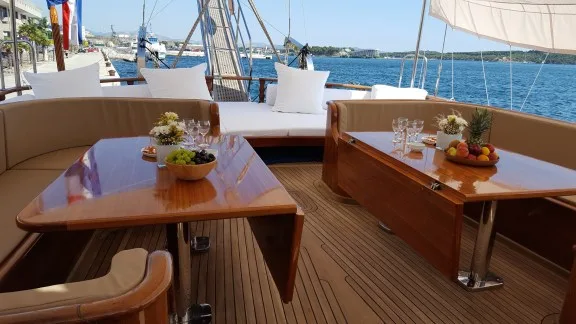 Gulet DOLCE VITA - Aft Deck Dining