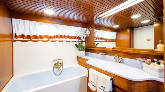 ensuite bathroom