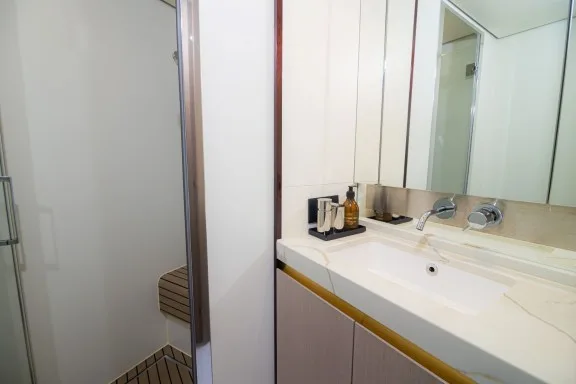 Double Guest Cabin Ensuite