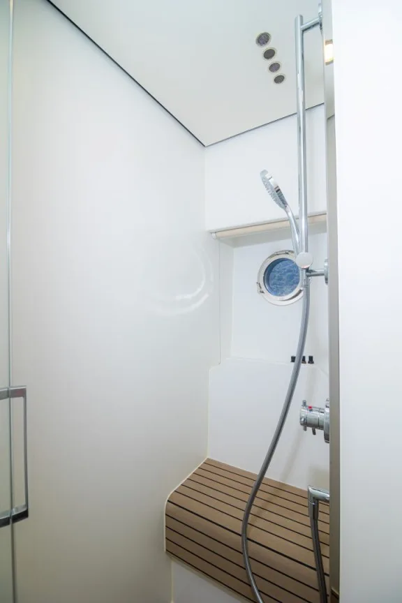 Double Guest Cabin Shower