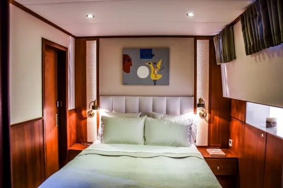 Double Cabin