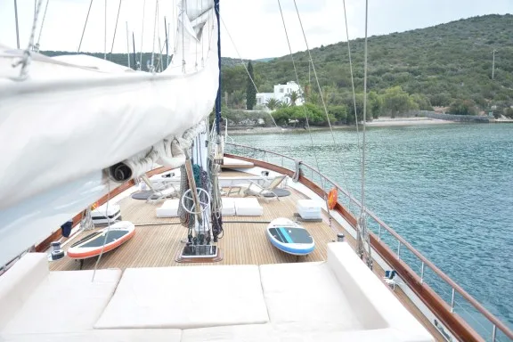 Forward Deck Area