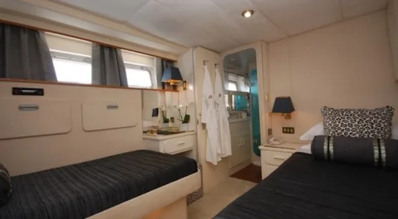 Twin Cabin
