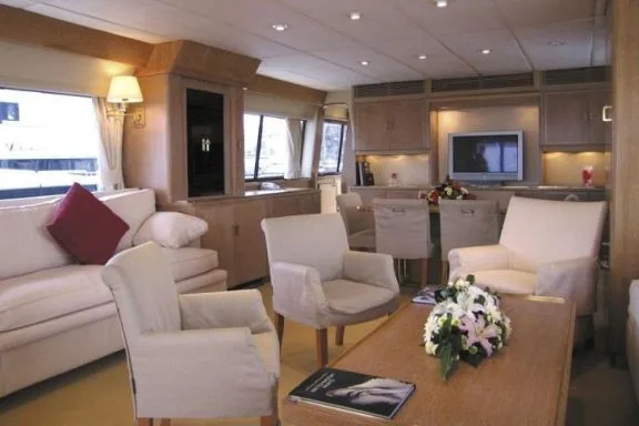 Yacht ATLANTIC ENDEAVOUR - Salon Seating