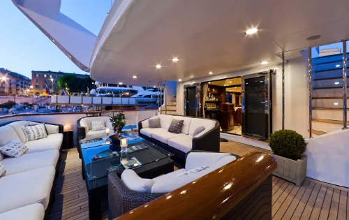 Yacht SOPHIE BLUE - Aft Deck