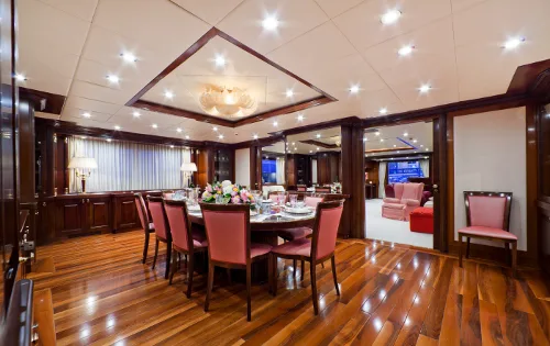 Yacht SOPHIE BLUE - Formal Dining
