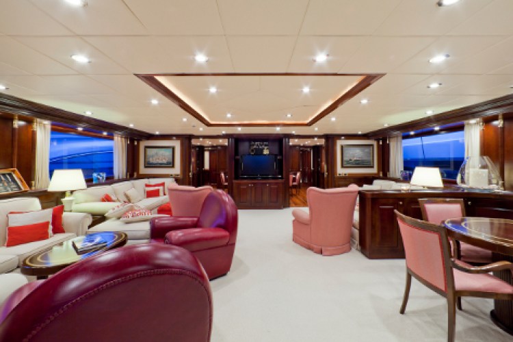 Yacht SOPHIE BLUE -  Main Salon looking Aft