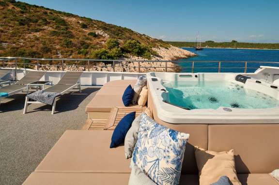 Jacuzzi on the Sundeck, Croatia Small Ship Cruise Lupus Mare