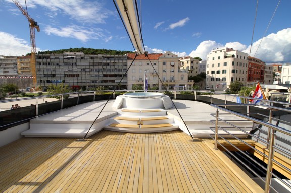 Luxury Motorsailer Anima Maris - Flybridge aft and jacuzzi