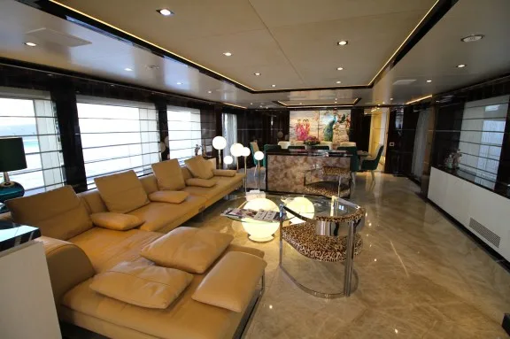 Superyacht HAPPY ME main saloon