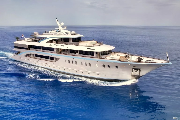 Large Groups (12-40 guests) Yacht Charters Croatia
