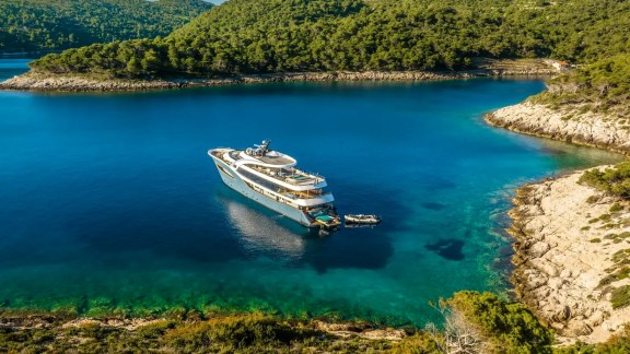 Croatia yacht charter, crewed luxury yacht
