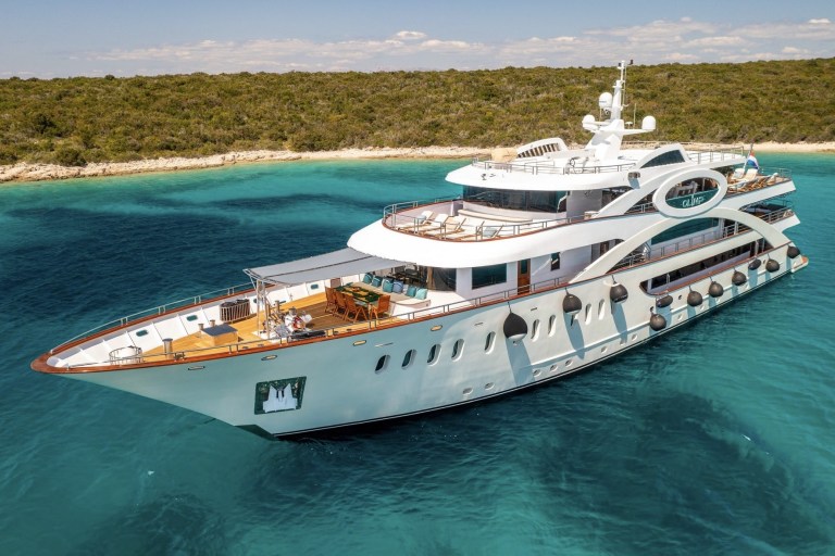 Top 10 Croatia Yacht Charters for 13-30 Guests