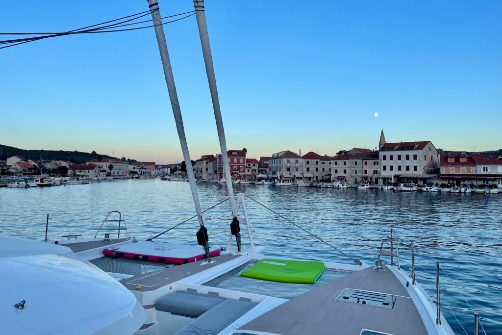 Sailing into Stari Grad on Hvar Island, Croatia | Photo: Klara Jakobsen, DMA Yachting