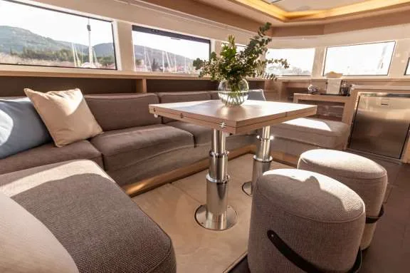 Image of AGENDA 55 (Lagoon 55) yacht #15