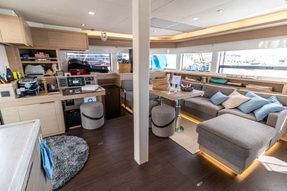 Image of AGENDA 55 (Lagoon 55) yacht #4