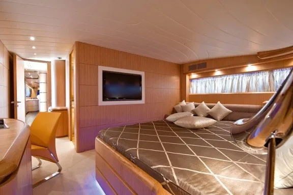 The 35m Yacht PARIS A