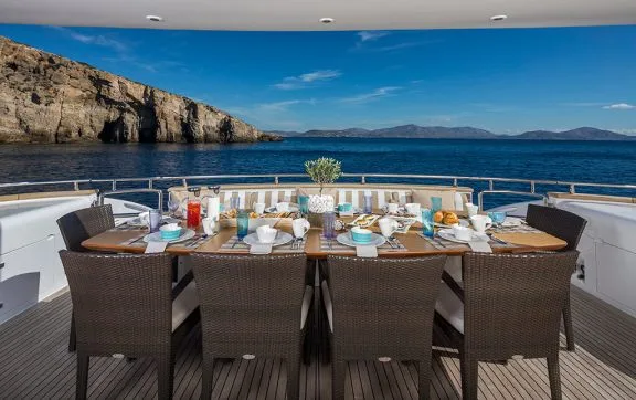 Alfresco Dining