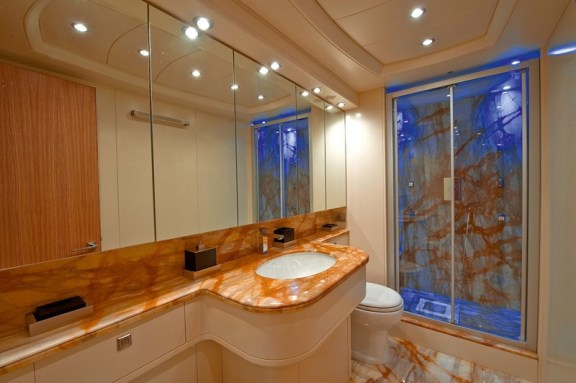 The 35m Yacht PARIS A