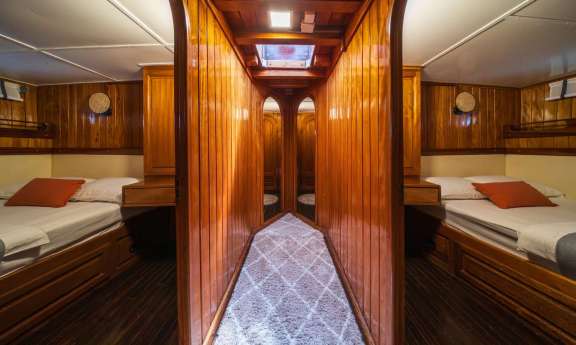 Image of Gideon yacht #12