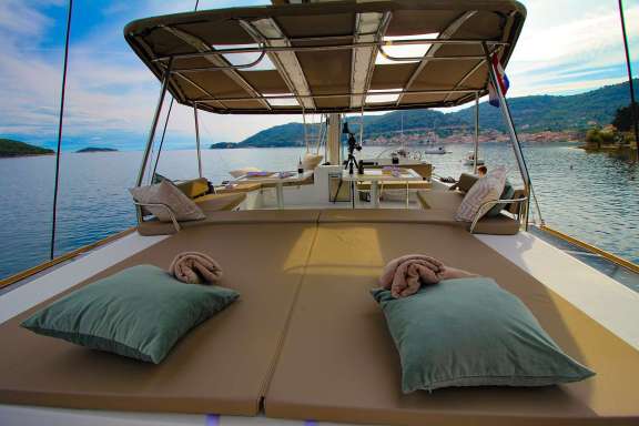 Image of NAMASTE OF BALI (Bali 5.4.) yacht #12