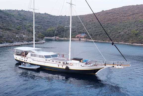 Gulet Nautilus - dining aft deck