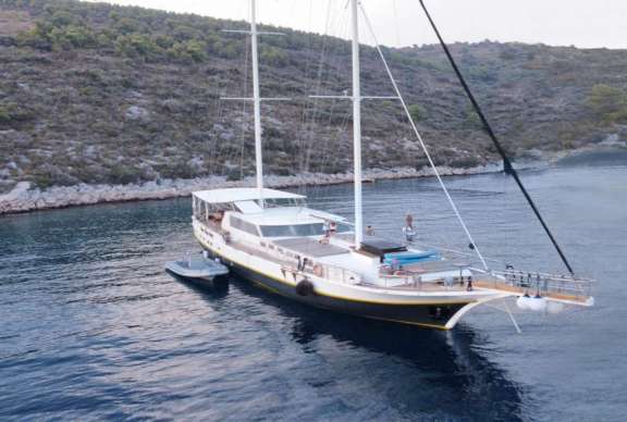 Nautilus - front deck area
